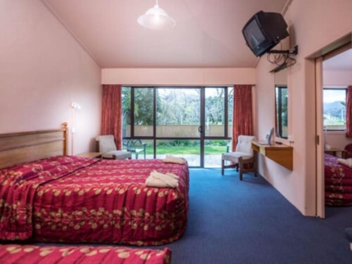 Karamea Village Hotel ภายนอก รูปภาพ