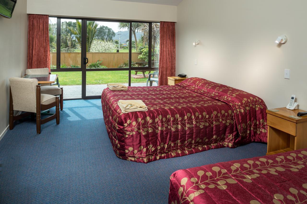 Karamea Village Hotel ภายนอก รูปภาพ